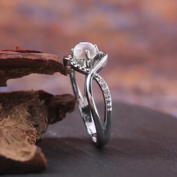 Round Cut Moonstone Ring Female Jewelry Delicate Design - Picture 3 of 12